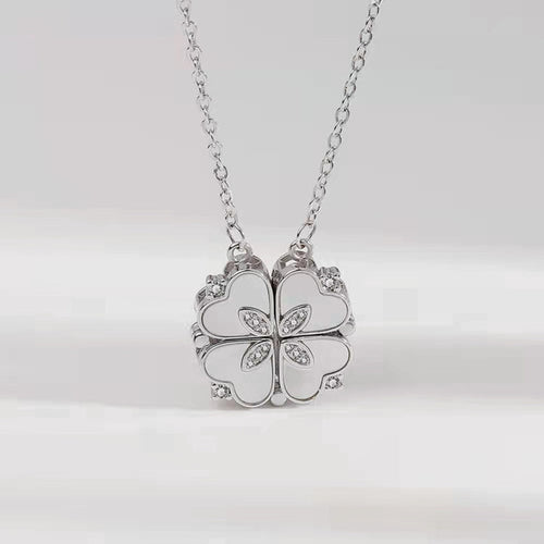 Load image into Gallery viewer, Clover Pendant Necklace
