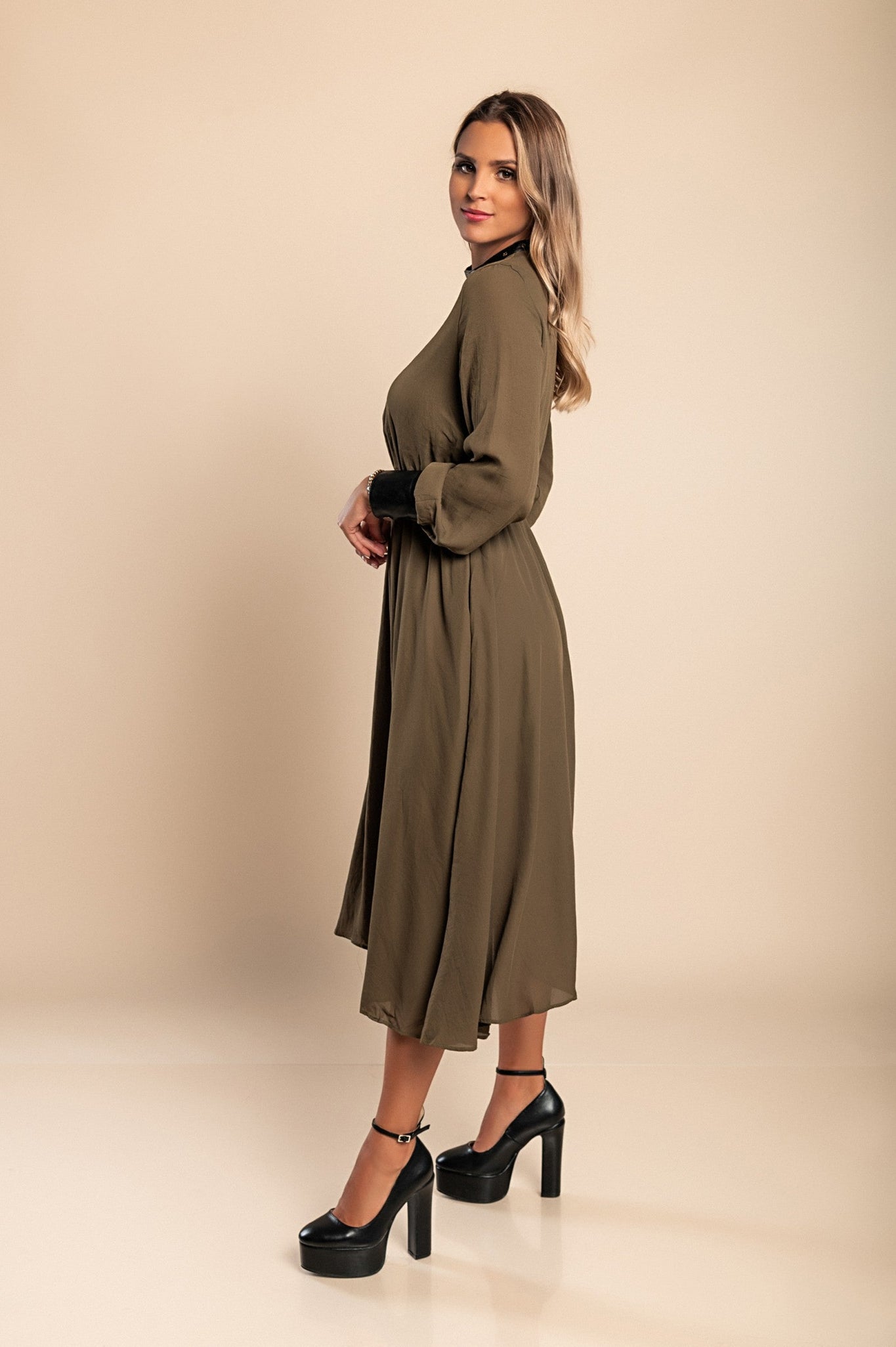 Elegant midi dress with Plana artificial leather inserts, olive