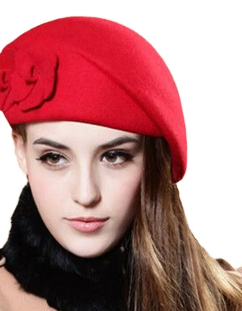 Load image into Gallery viewer, Berets Fashion Ladies Warm woolen hat
