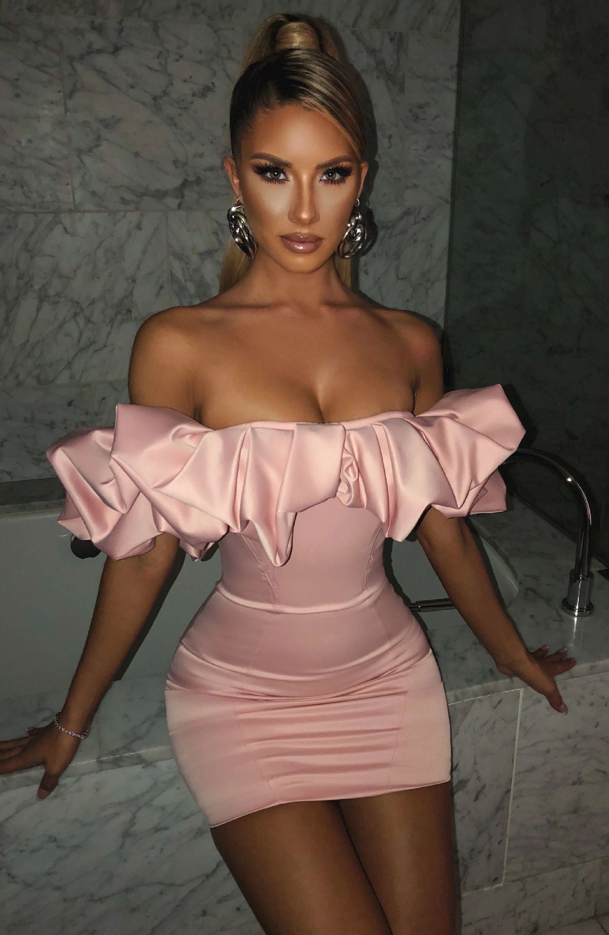 Solid Color Strapless Off-Shoulder Bodycon Dress